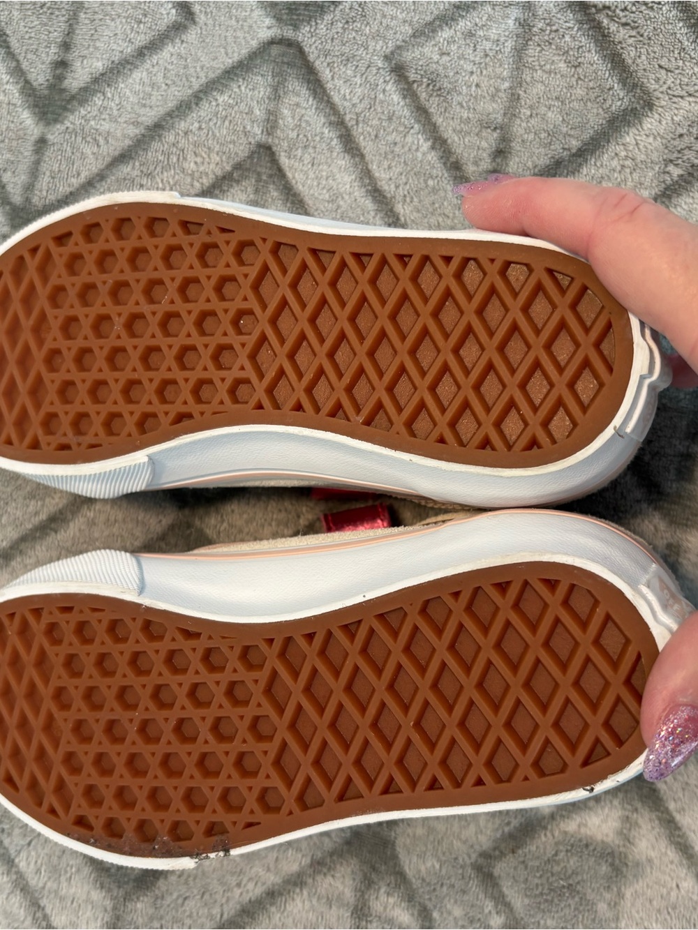 Vans Kids Suede Velcro Sneakers in Cream with Metallic Pink Accents Sz 1 - Picture 6 of 9